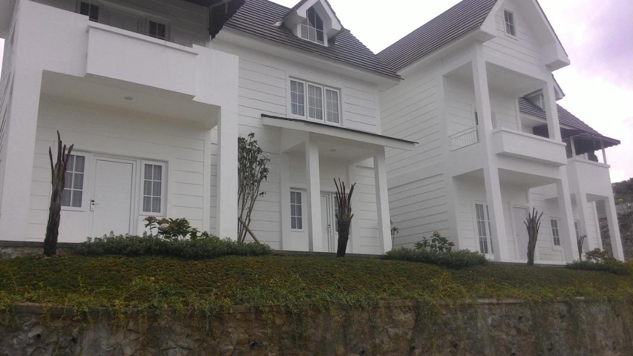 Amaranta Guest House Batu  Exterior foto